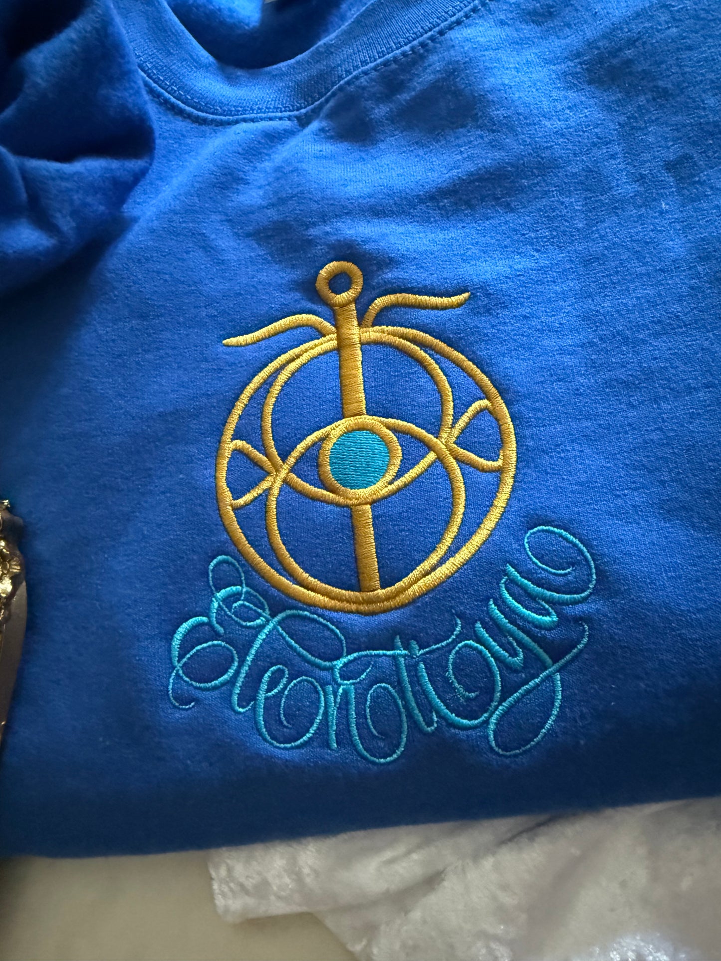 Elentiya Embroidered Sweatshirt