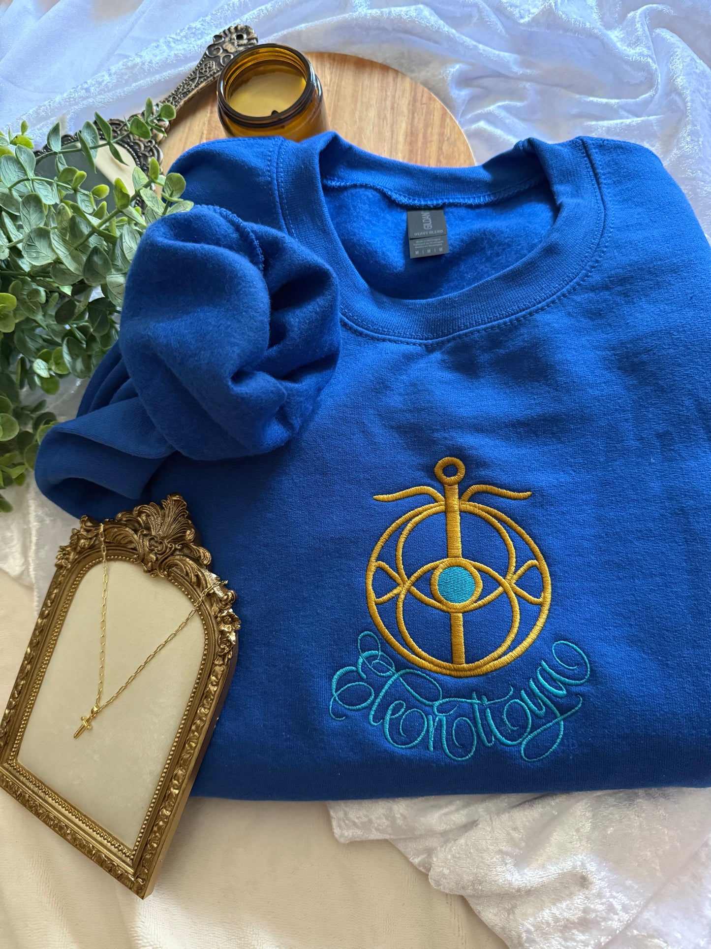 Elentiya Embroidered Sweatshirt