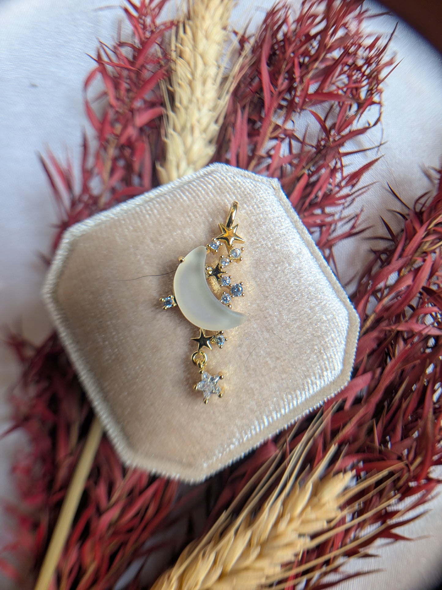 The Thirteen Stars Pendant Necklace
