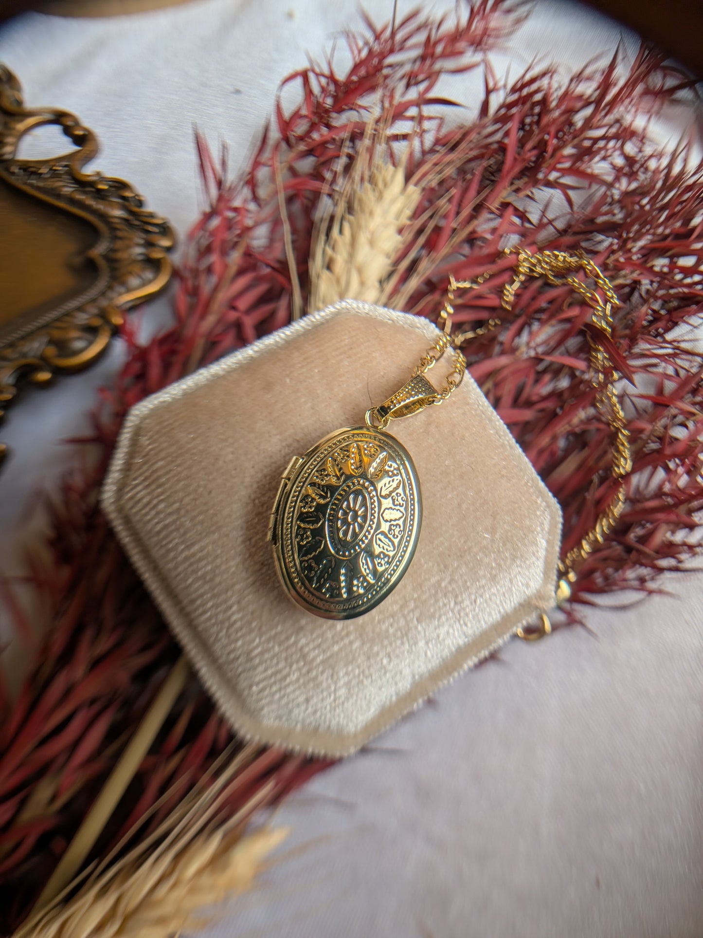 Lor's Locket