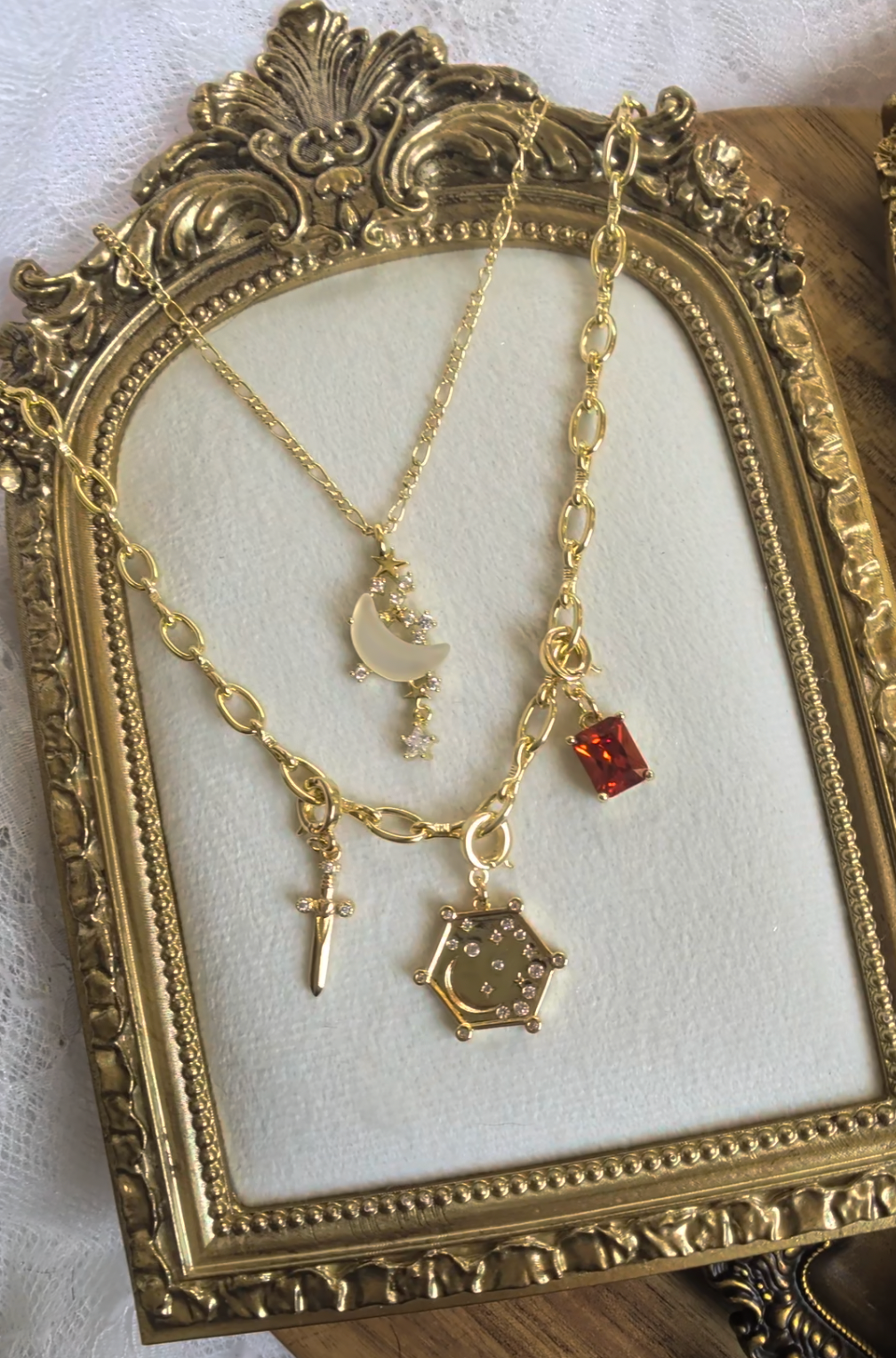 The Thirteen Stars Pendant Necklace